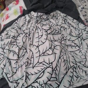 Lularoe circle skirt with pockets